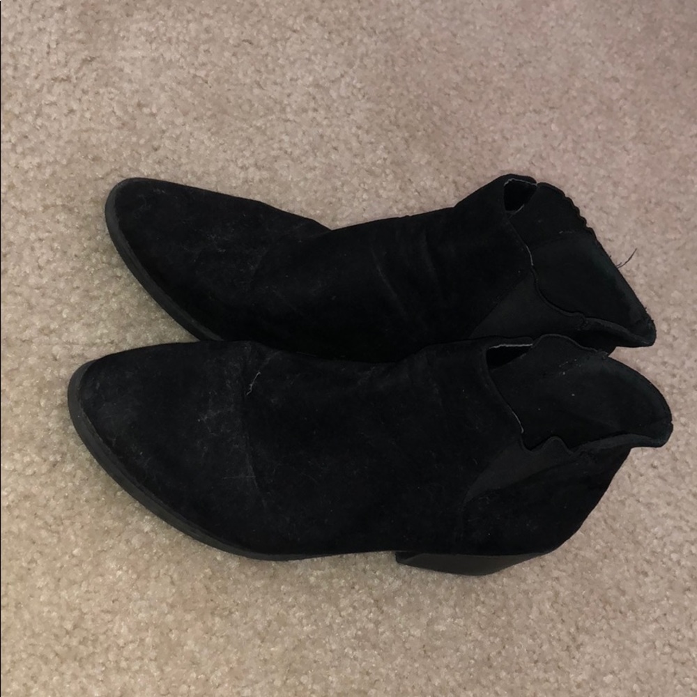 black booties